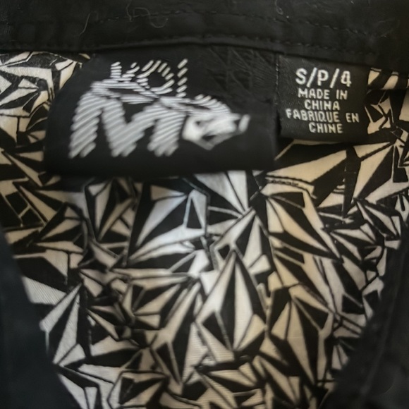 Volcom button down - Picture 2 of 3